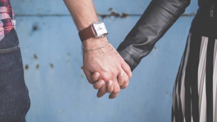 escape room on date night